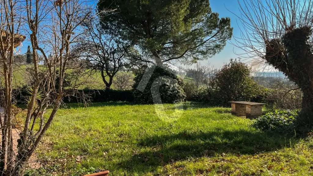 Aed - Rustic House with Private Garden in Jesi