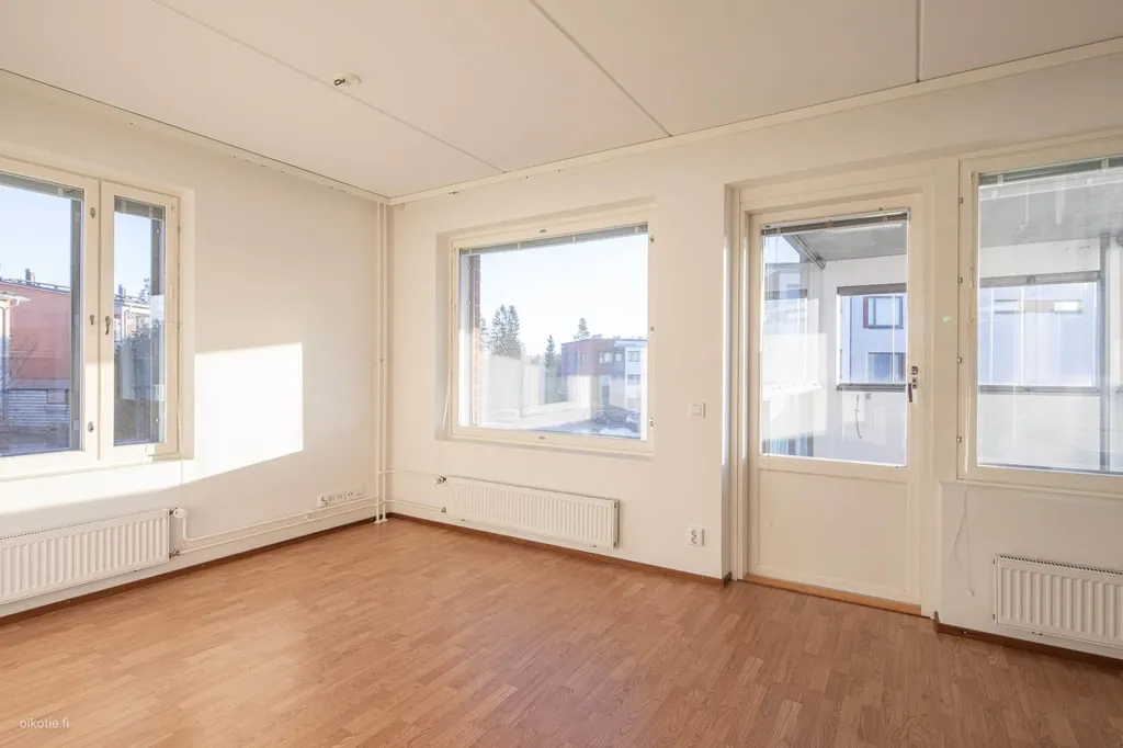 Pièces - Bright Apartment with Balcony in Rekola, Vantaa