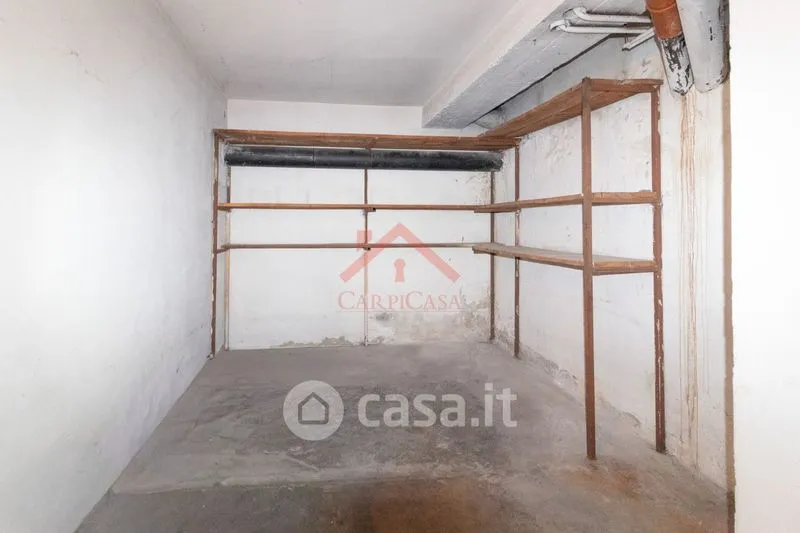 Pesuköök - Pietra-Faced Apartment with Balcony in Carpi