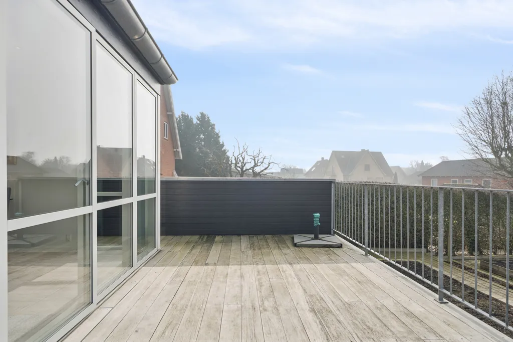 Balcon - Rustic Villa with Garden in Kristrup
