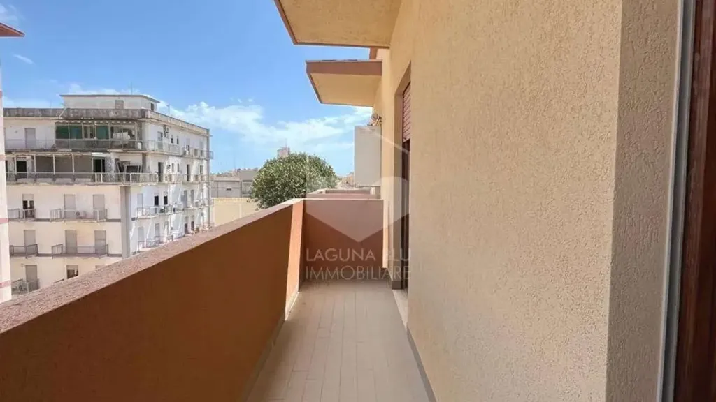 Balcon - Apartment with Balcony near Marsala Centre