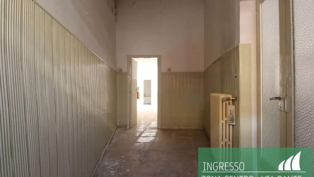 Esik - Independent House to Renovate in Mesagne