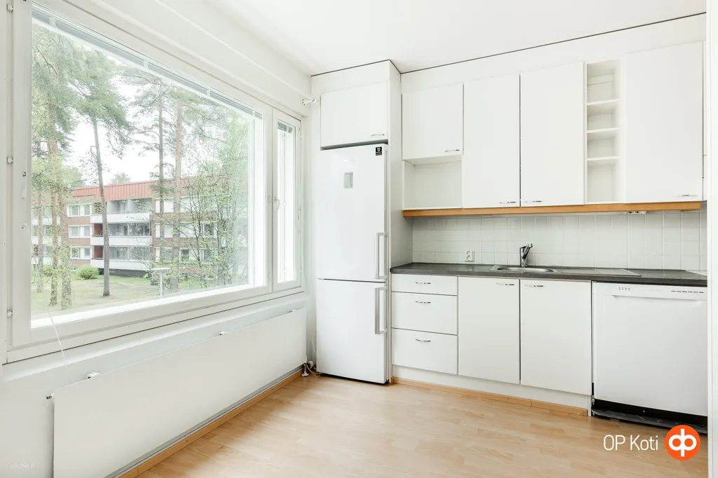 Cuisine - Modernised Apartment with Balcony in Kaukovainio