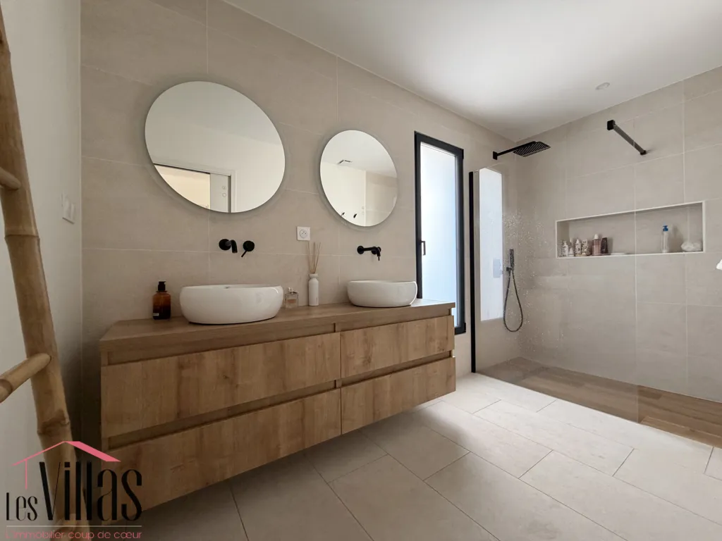 Vannitoad - Contemporary Villa with Pool near Narbonne