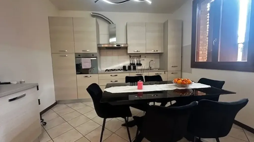Salle à manger - Modern Apartment with Terraces in Bomporto
