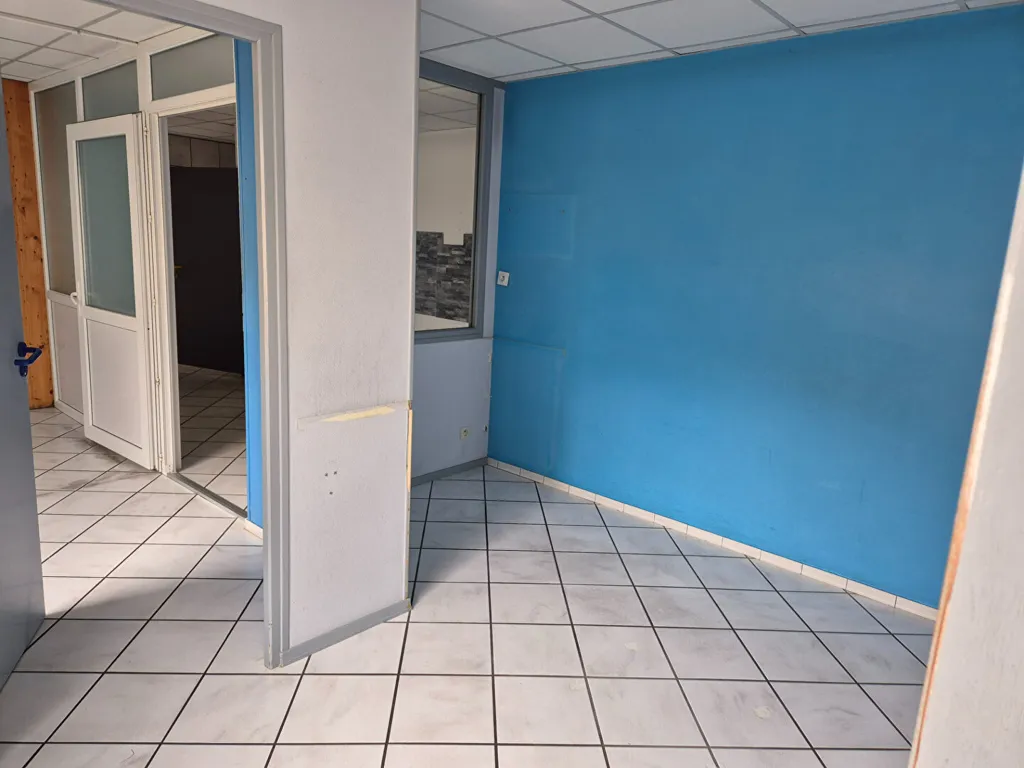 Rooms - Detached House with Covered Pool near Vesoul