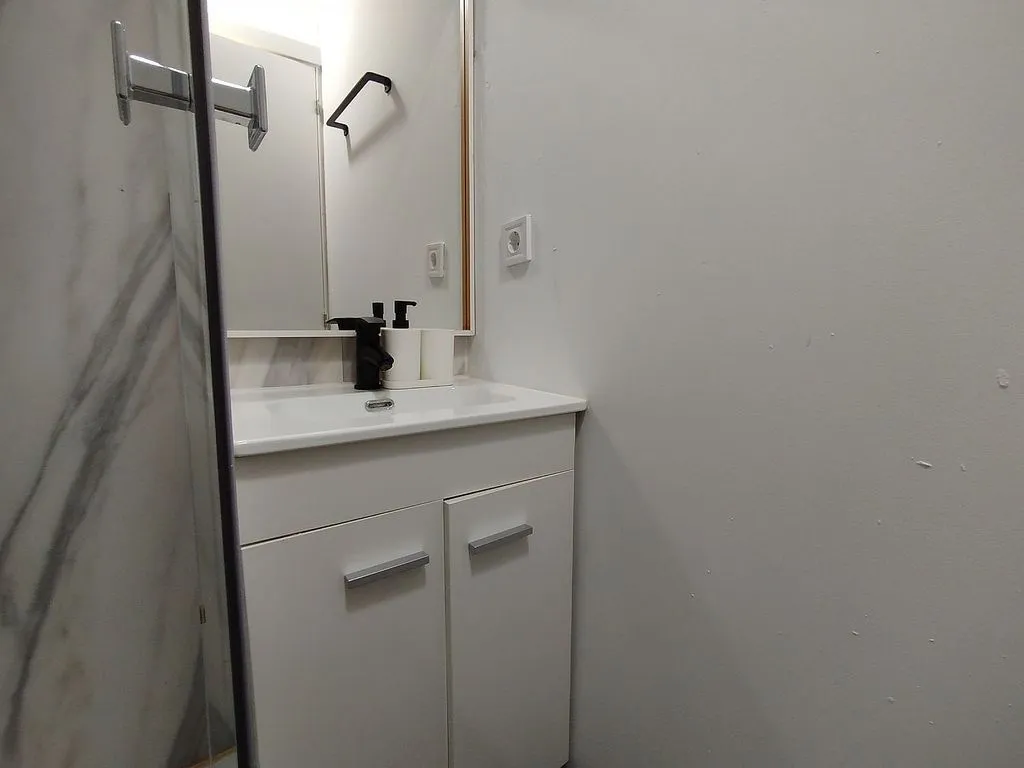Vannitoad - 7-Bedroom Flat with Terrace in Madrid Centre