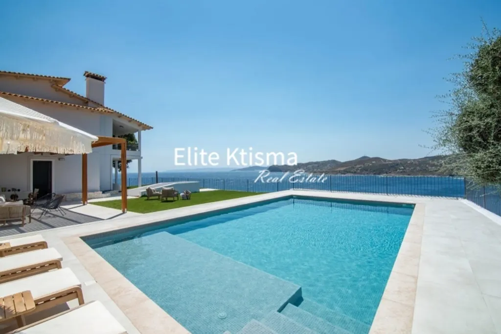 Piscine - Villa with Sea View in Daskaleio, Attica