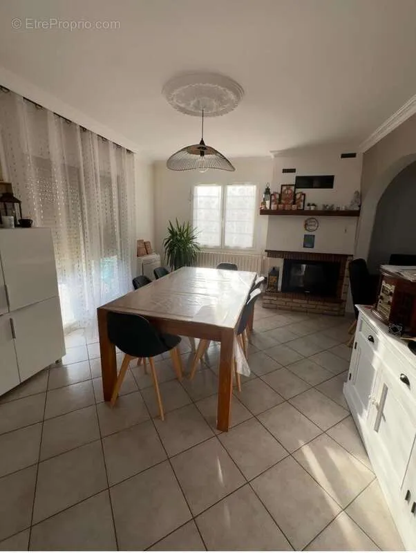 Salle à manger - Maison avec Jardin à Châteauroux
