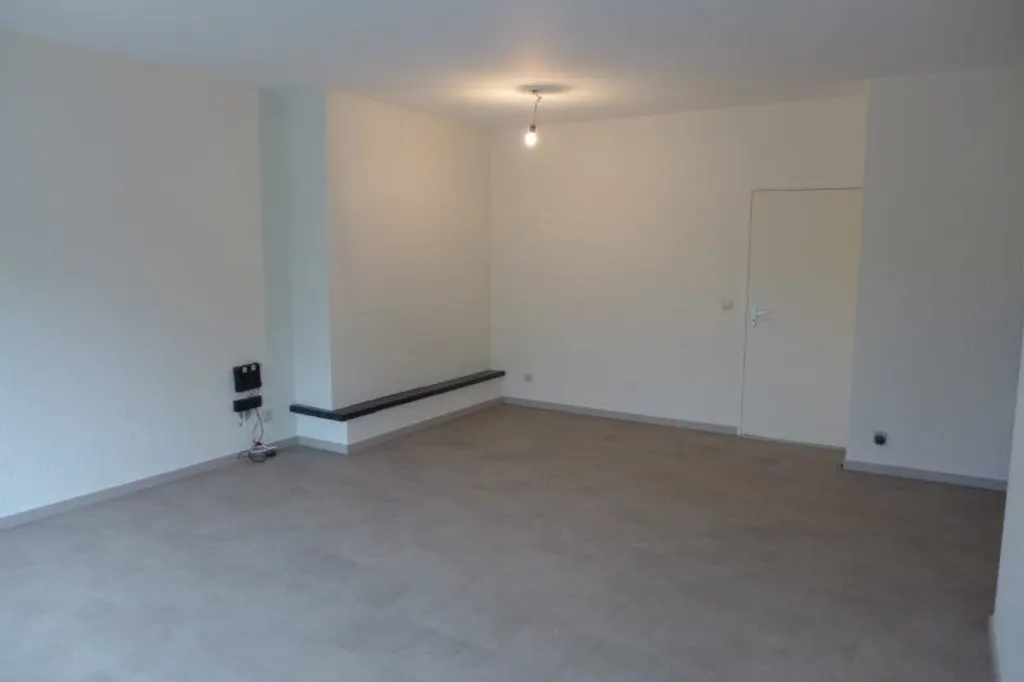 Stanze - Fully Renovated 3-Bed Apartment in Kontich