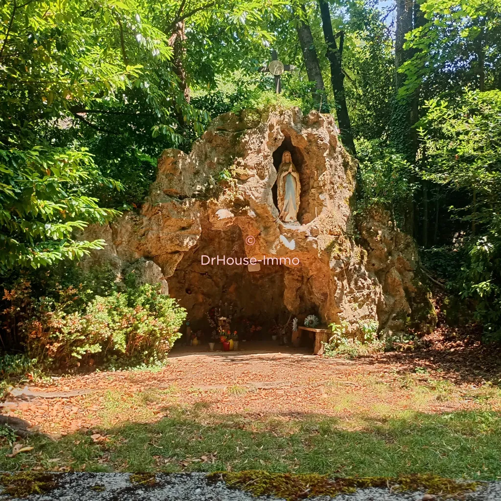 Aed - 45-Room Château with Grotte in Avèze