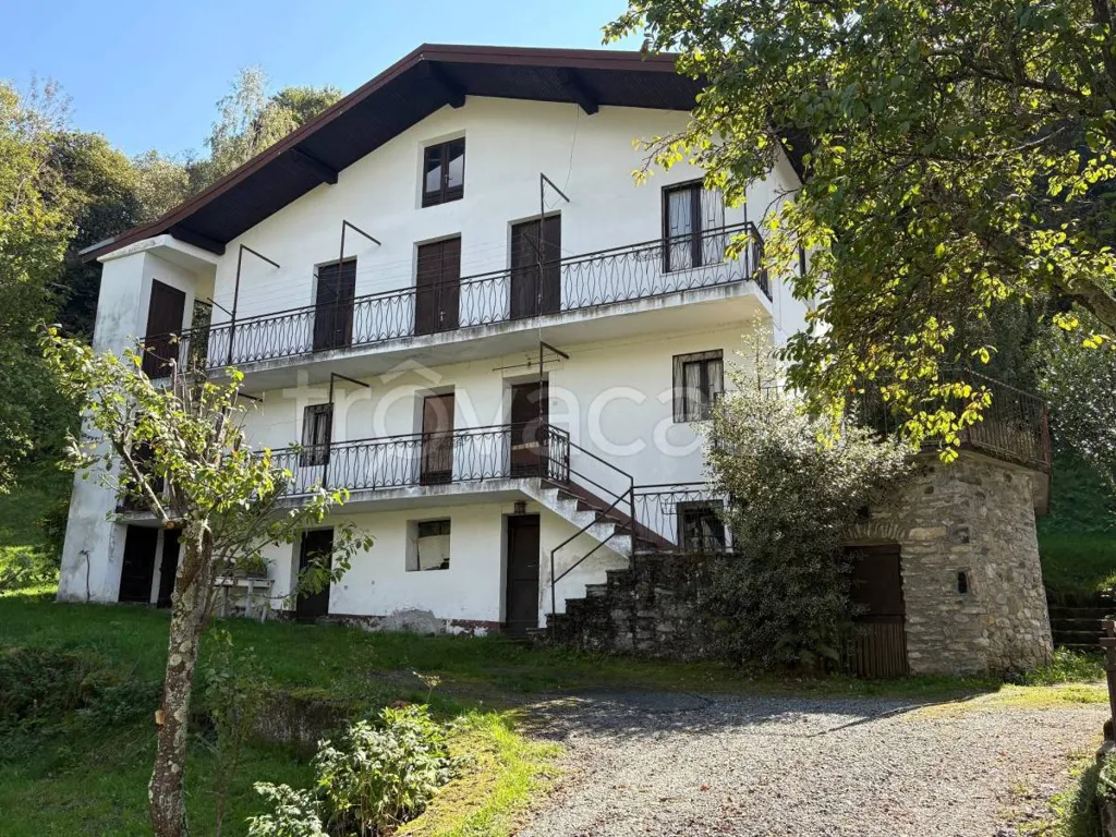 Extérieur - Multi-Level House with Garden in Locana