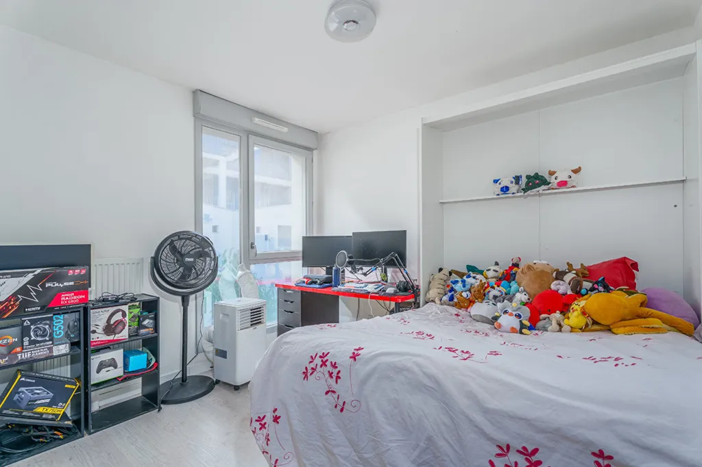 Chambres - Maison Récemment Construite avec Jardin à Dijon