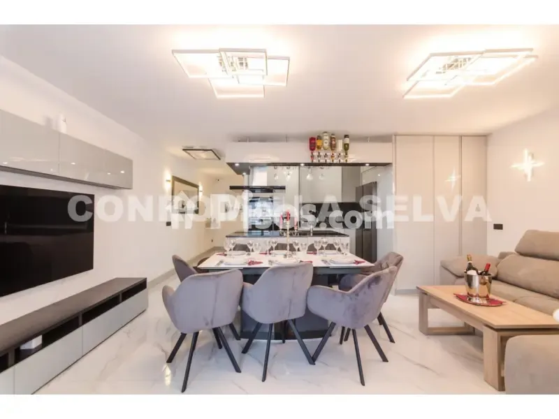 Dining Room - Reformed Apartment with Balcony in Fenals