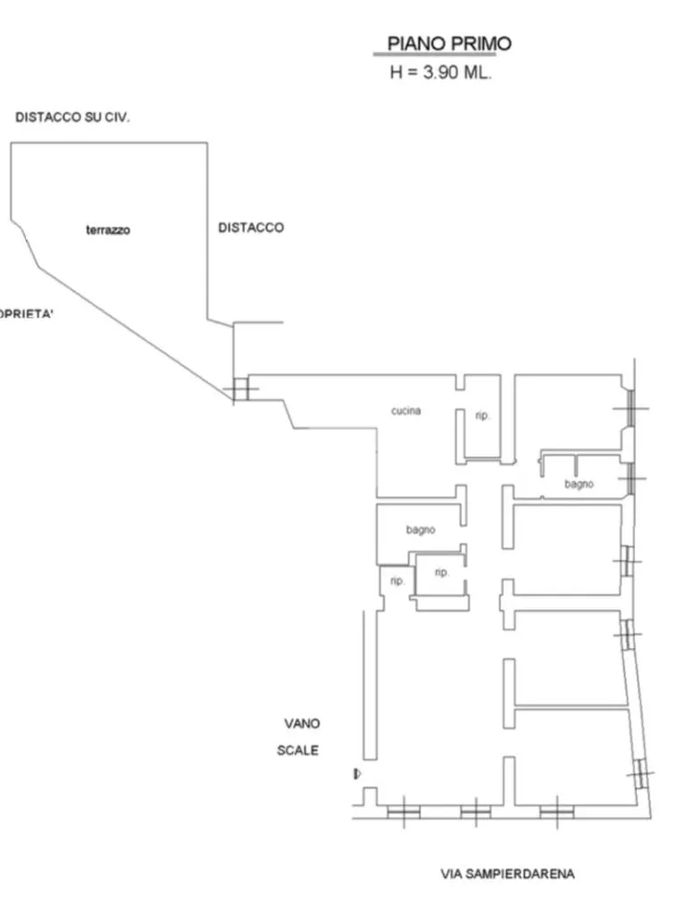 Floor Plan - Spacious 6-Room Apartment in Genoa