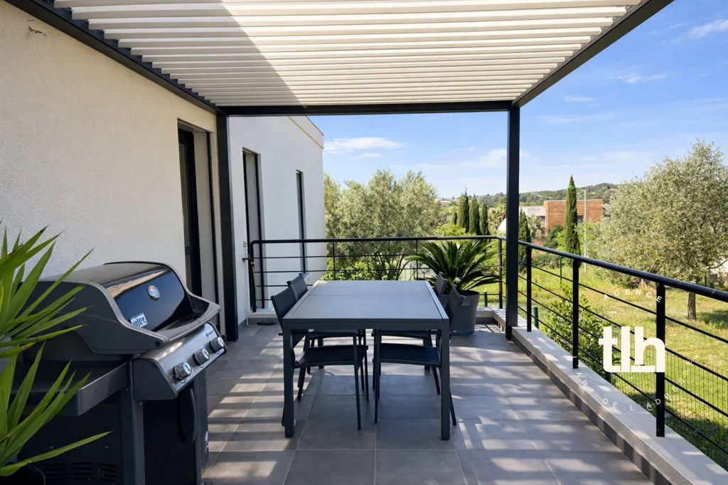 Terrass - Contemporary Villa with Pool near Montpellier