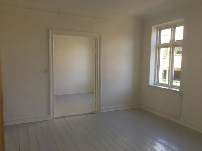 Rooms - 3-Bed Apartment with Balcony in Grenaa