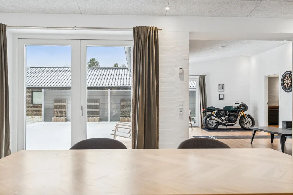 Söögituba - Contemporary Villa with Terrace in Brande