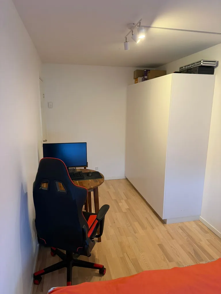 Chambres - Furnished Room with Balcony near Hedehusene