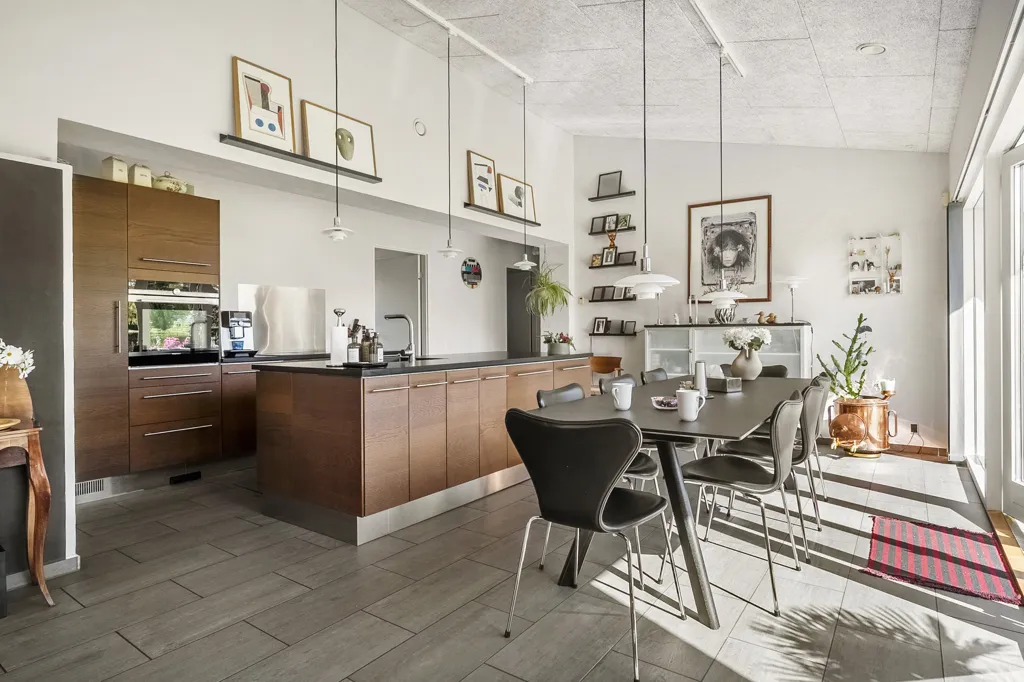 Dining Room - Modern Luxury Villa with Spa in Juelsminde