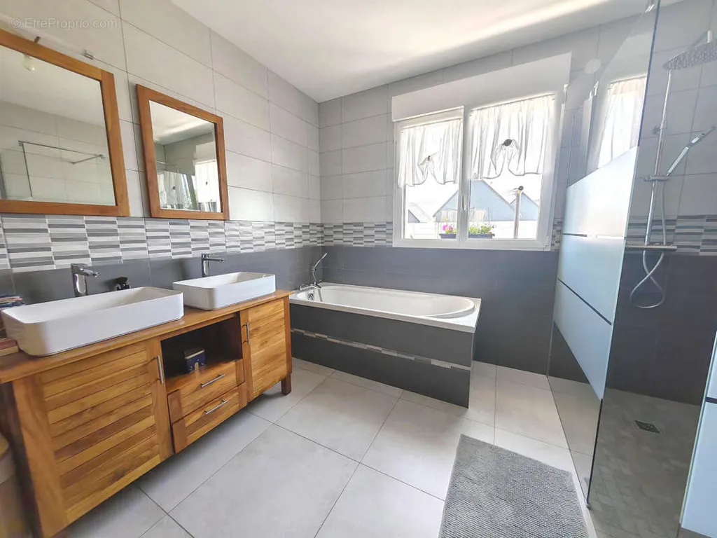 Vannitoad - Semi-detached House with Garden in Audruicq