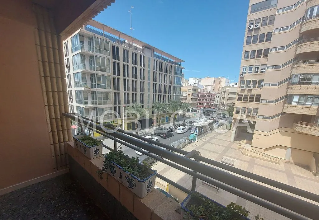 Balcon - Bright Apartment with Balcón in Elche