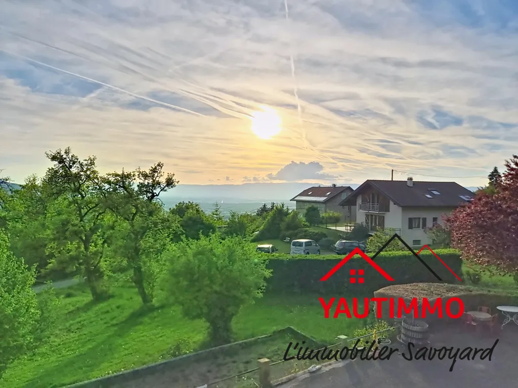 Aed - Rare Property with Panoramic View in Lucinges