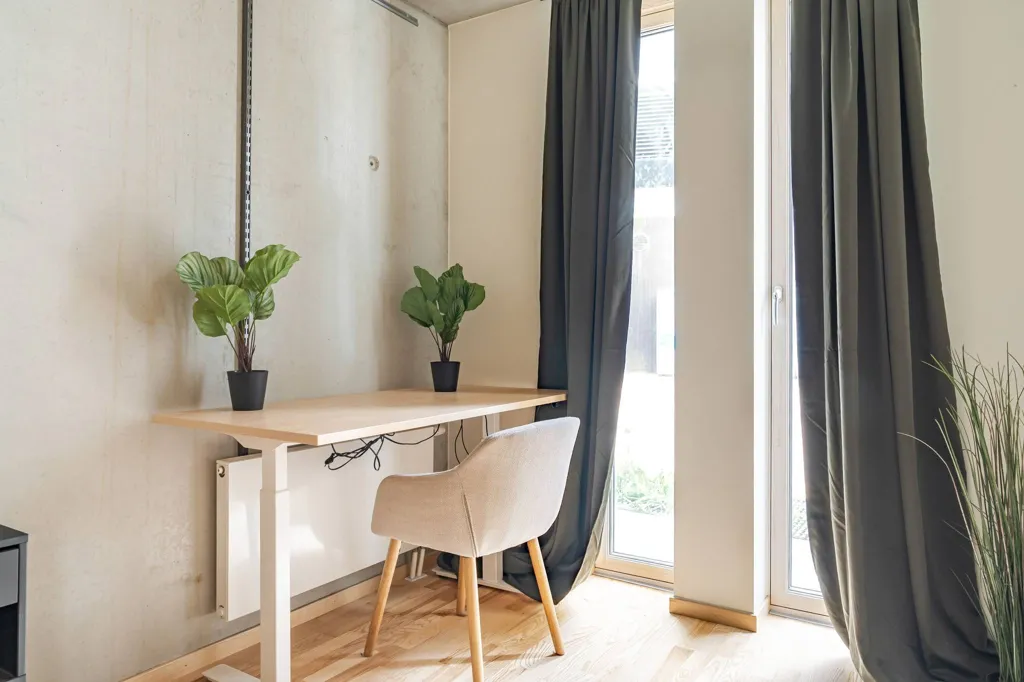 Bureau - Modern Flat with Balcony in Brunnshög