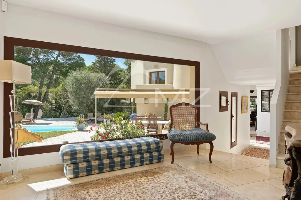 Séjour - Villa Familiale avec Piscine à Mougins