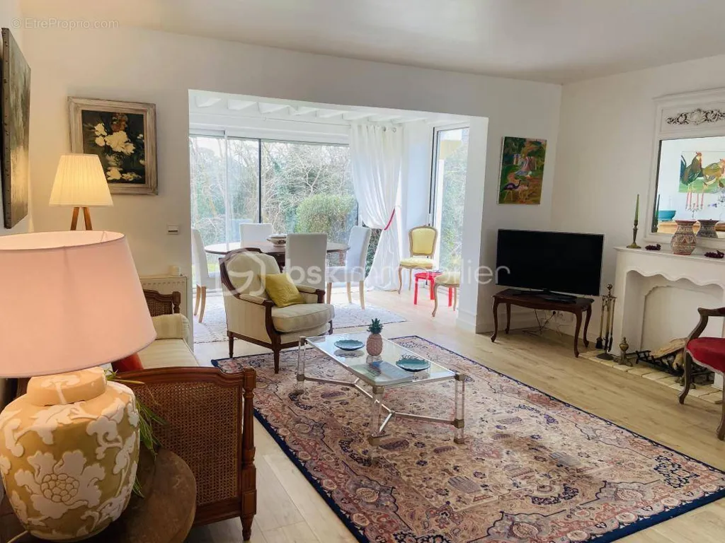 Soggiorno - Garden-Access Apartment with Sea View in Bidart