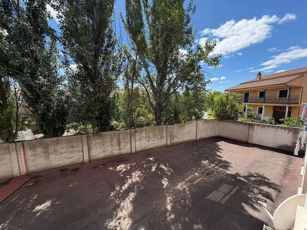 Extérieur - Furnished Flat with Garage in Cigales