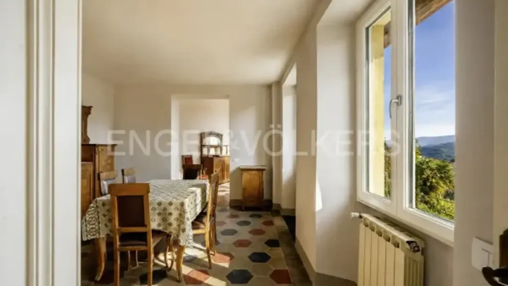 Söögituba - Historic Villa with Lake View in Bee