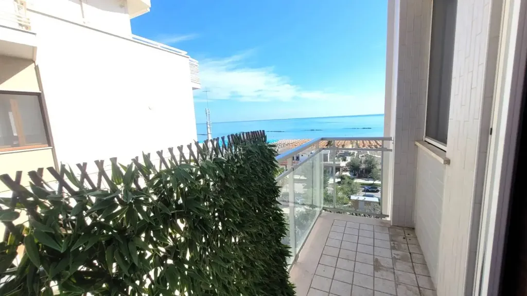 Balcon - Luxury Seafront Flat in Pescara