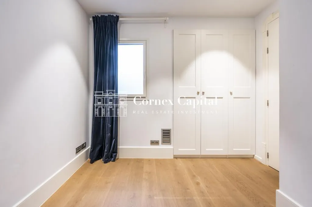 Bedrooms - Penthouse-Duplex with Terrace in Eixample, Barcelona