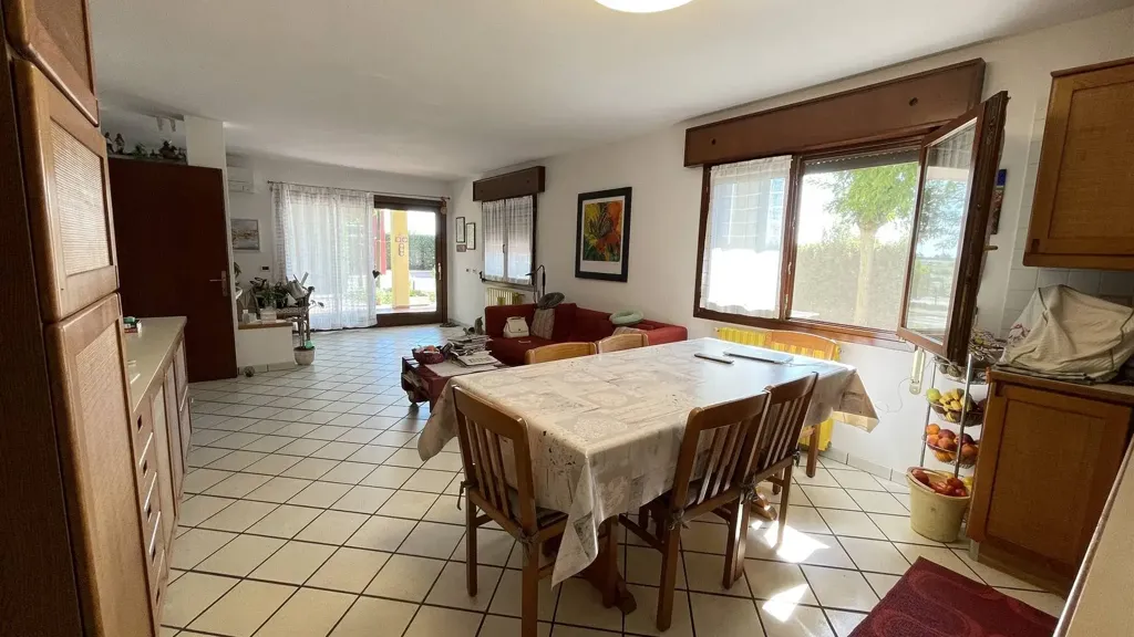 Söögituba - Bifamiliar Villa with Garden in Chioggia