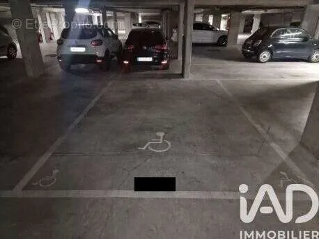 Garaaž - Accessible Parking in Eragny