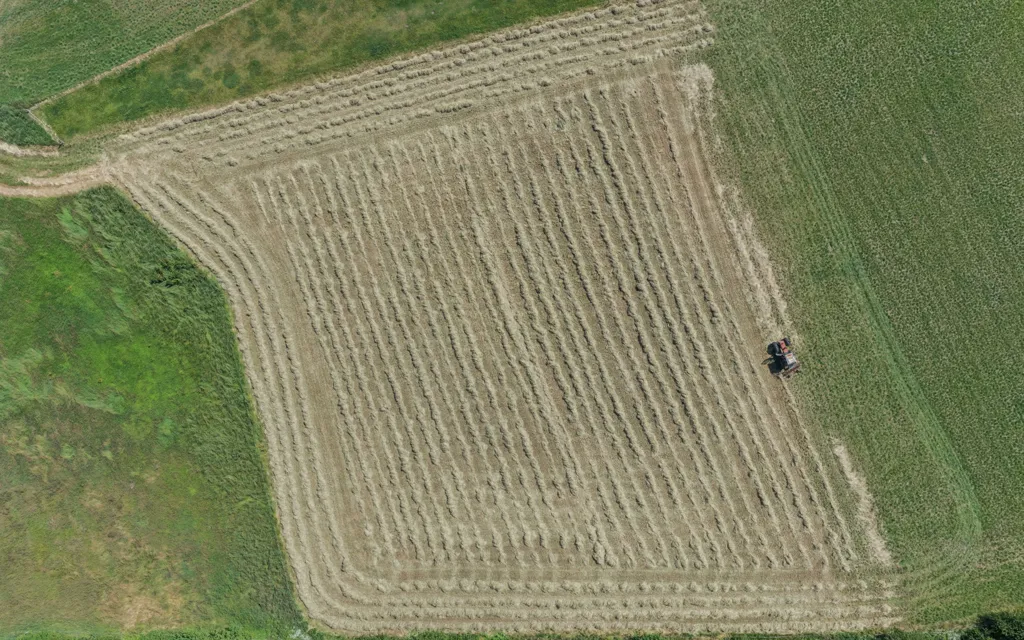 Vista aerea - Traditional Longhouse with Workshop in Countryside