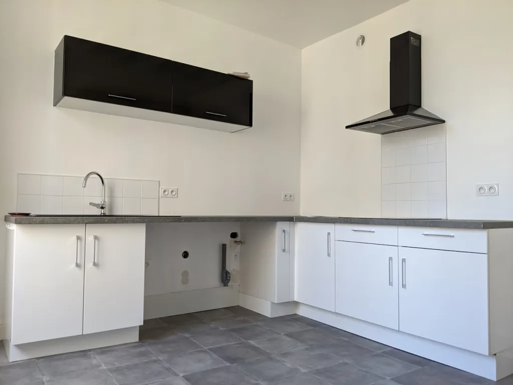 Köök - Double Immeuble with 12 Apartments in Poitiers Centre