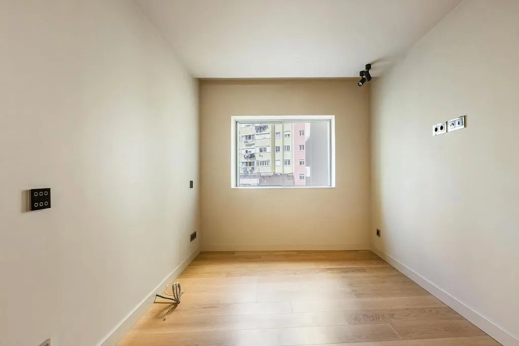 Pièces - Luxury Flat with Elevator in Picoas, Lisbon