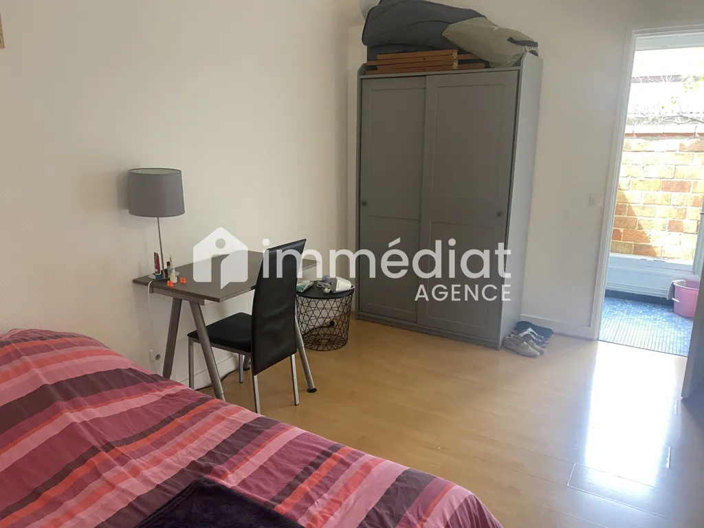 Chambres - Appartement 1 Pièce Proche RER A à Rueil-Malmaison