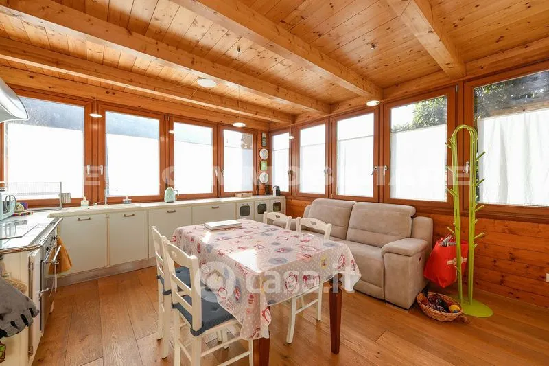 Salle à manger - Restored Terraced House with Private Garden in Ome