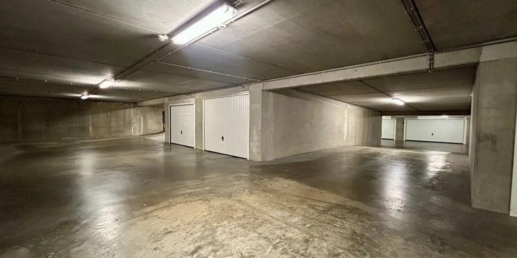 Garage - Berging dans le Centre de Roeselare