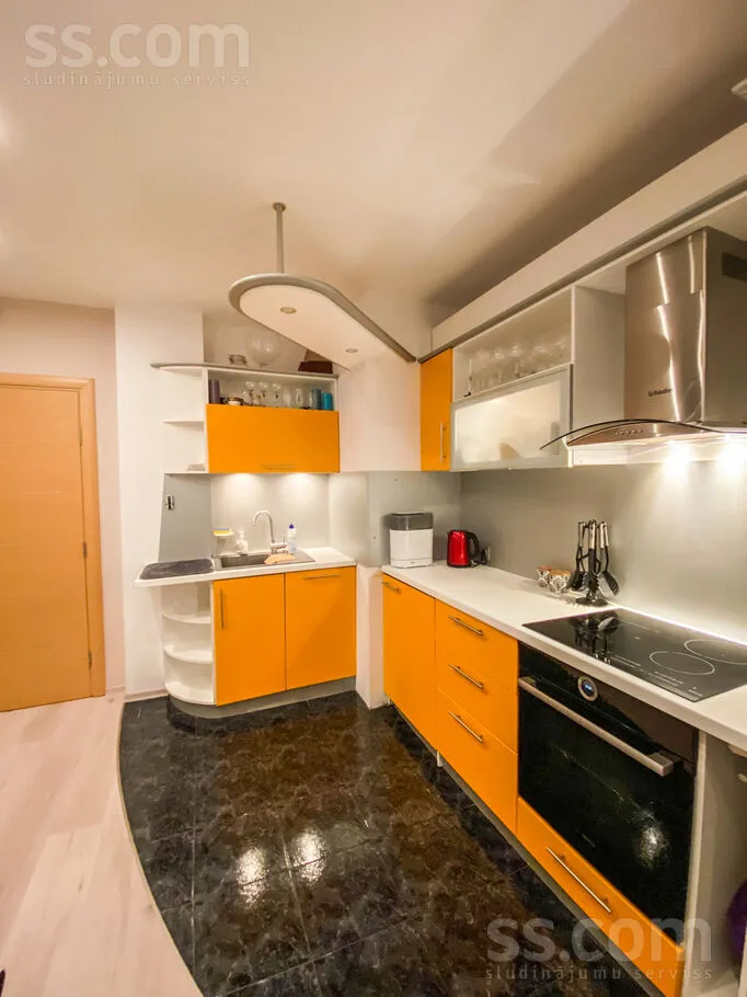 Cuisine - 3-Bedroom Flat with Balcony in Purvciems, Riga