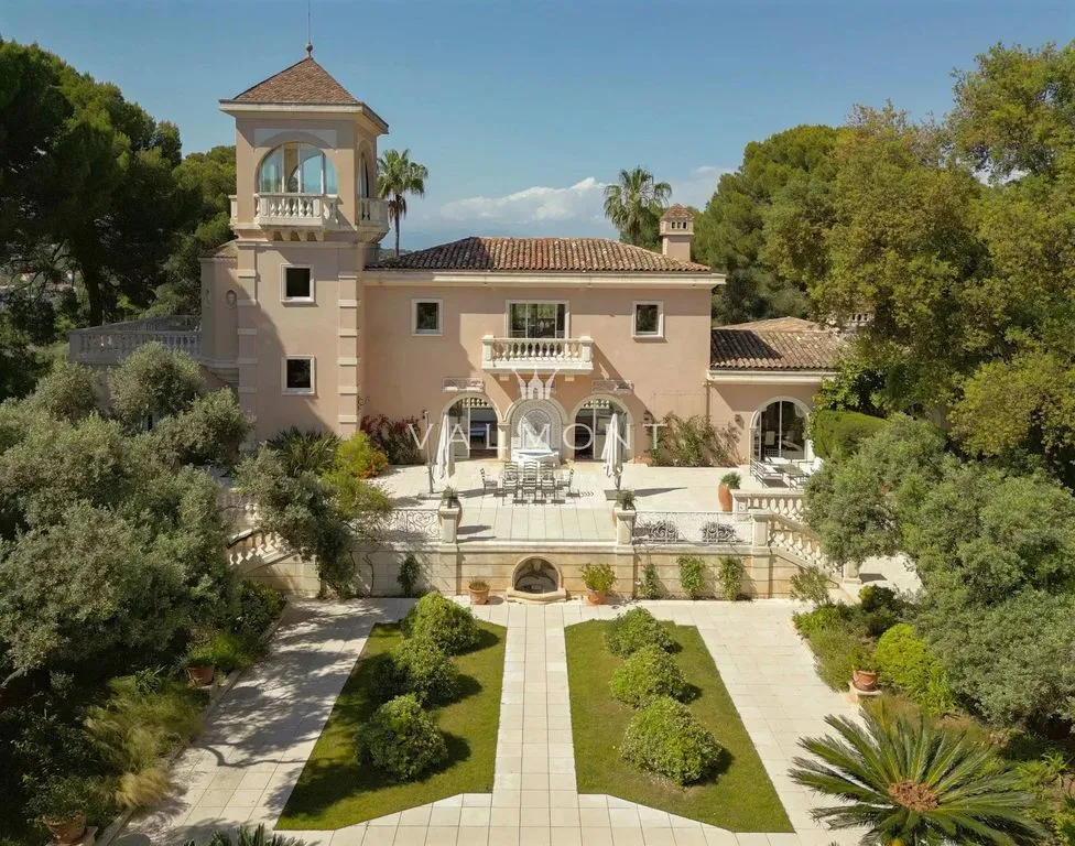 Õhuvaade - Renovated Villa with Private Beach Access in Cap d'Antibes