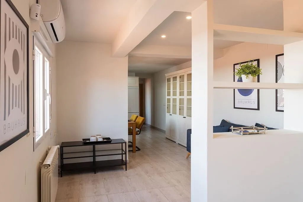 Esik - Apartment with 50m² Terrace in Opañel