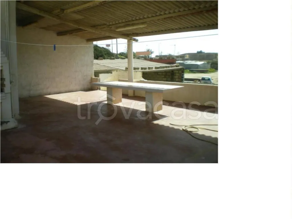 Terrass - Beachfront Apartment in Acate