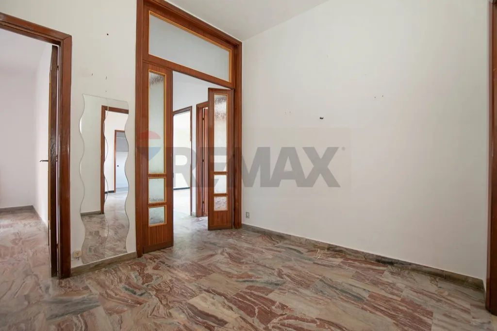 Esik - Spacious Apartment with Terrace in Novi Ligure