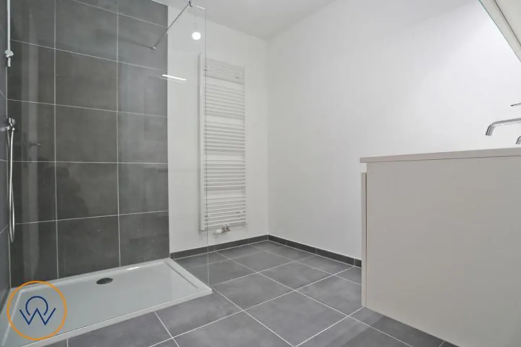Vannitoad - Modern Flat with South Terrace in Halle