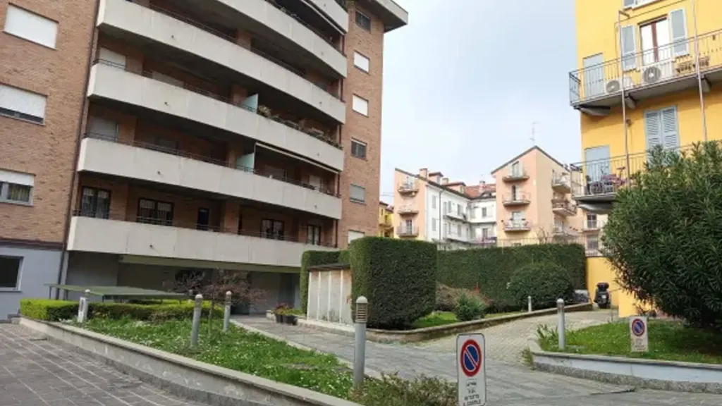 Rõdu - Luxury Refined Duplex in Milan