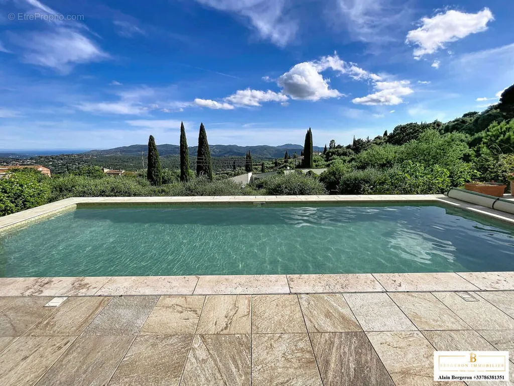 Piscine - Maison de Caractère avec Vue Mer à Spéracèdes